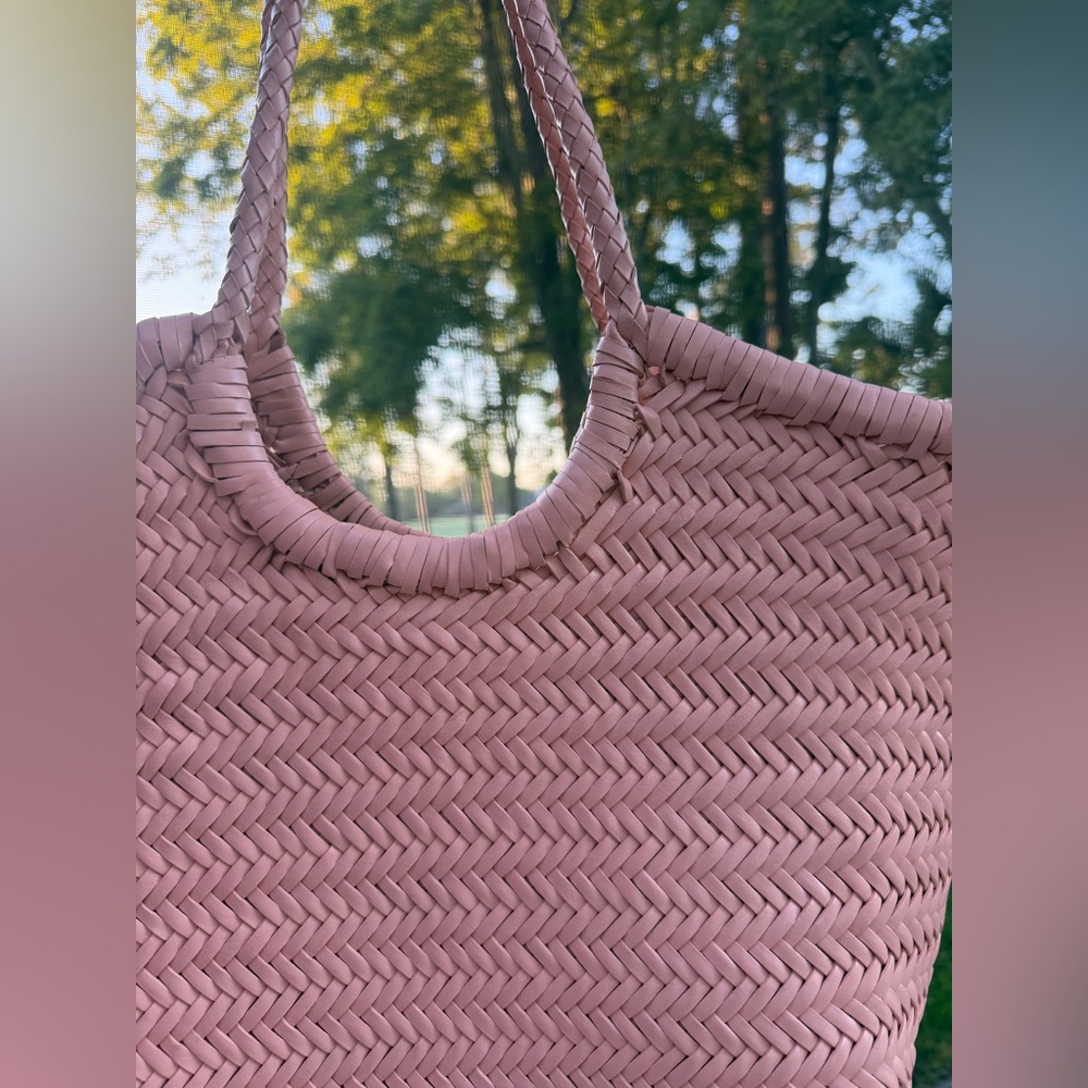 Dragon Diffusion Nantucket tote light pink NWOT - Picture 6 of 6